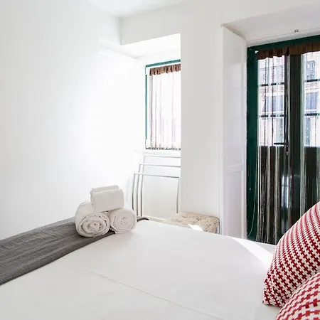 Joivy Cosy 1-bed Flat With Balcony In Alfama, Moments From The Port Apartment Lisbon