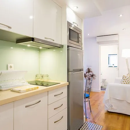 Joivy Cosy 1-bed Flat With Balcony In Alfama, Moments From The Port Appartamento *